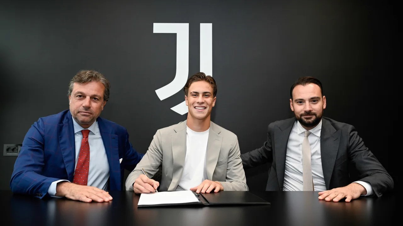 JUVENTUS, KENAN YILDIZ'IN SÖZLEŞMESİNİN 2027'YE KADAR UZATILDIĞINI AÇIKLADI.