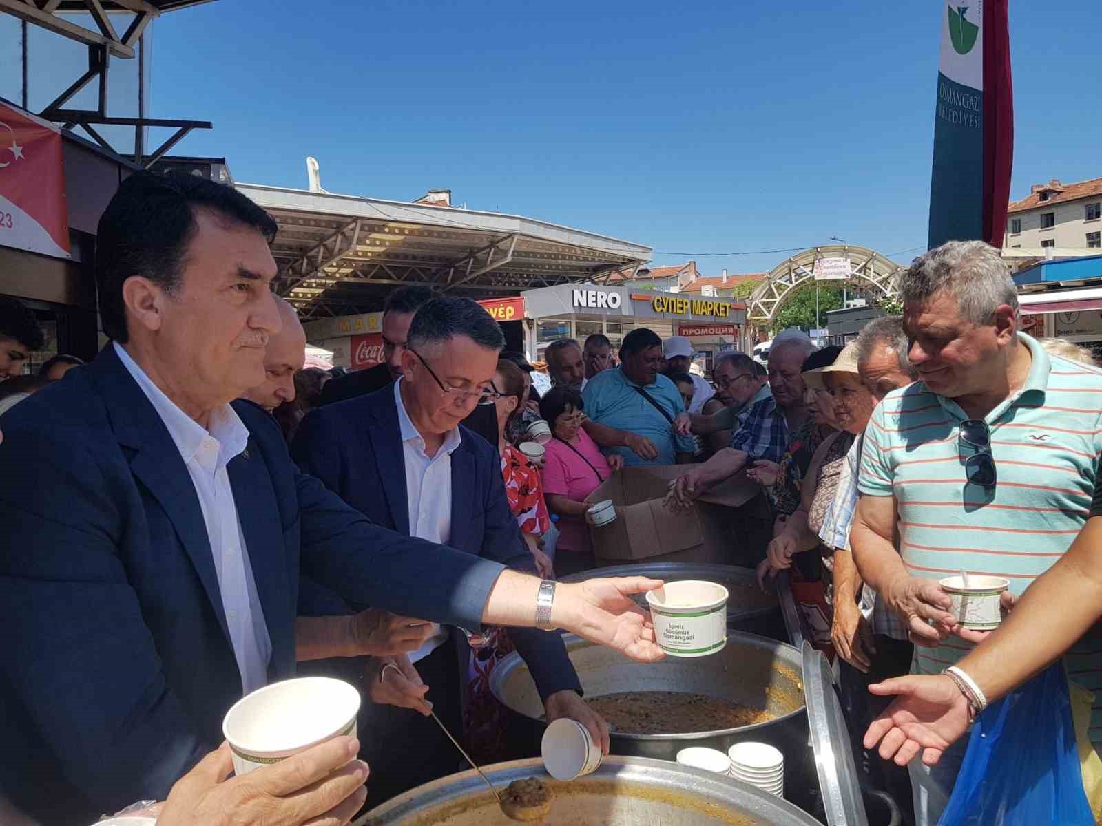 OSMANGAZİ BELEDİYESİ'NİN BULGARİSTAN'IN KIRCAALİ ŞEHRİNDE GERÇEKLEŞTİRDİĞİ GELENEKSEL AŞURE ETKİNLİĞİ, FARKLI
