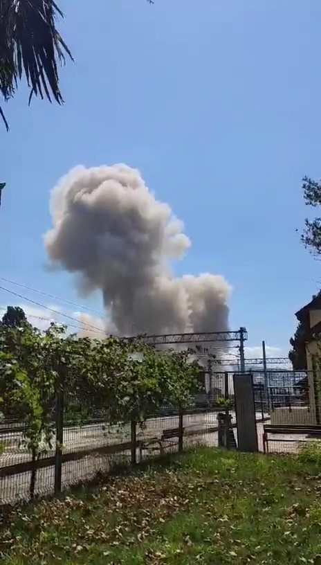 Kocaeli’de patlama oldu DERİNCE LİMANI MEVKİİNDE BÜYÜK BİR PATLAMA OLDU.