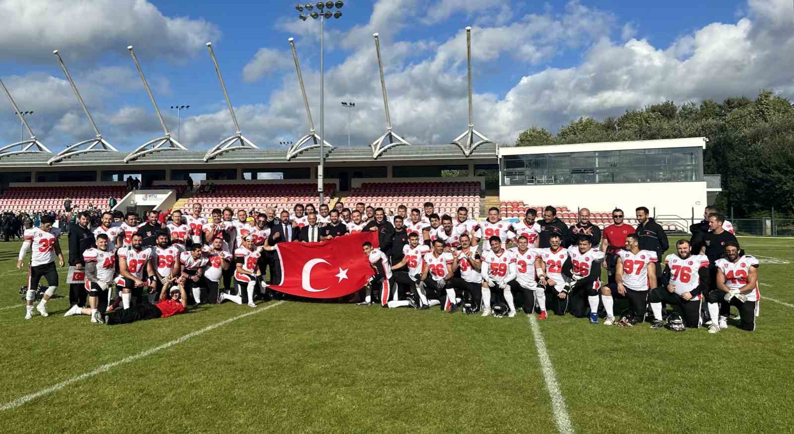 İRLANDA'NIN CORK ŞEHRİNDE DÜZENLENEN KORUMALI FUTBOL AVRUPA ŞAMPİYONASI'NDA TÜRKİYE, İRLANDA'YI