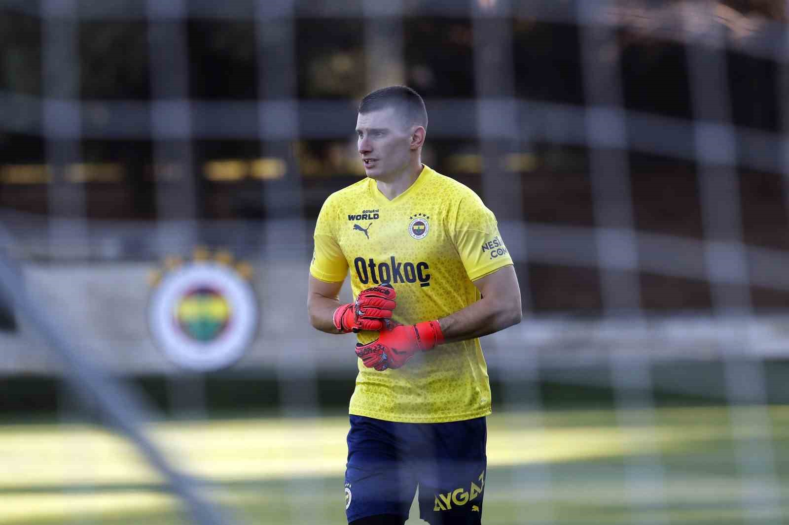 FENERBAHÇE'NİN DİNAMO ZAGREB’TEN 5 YILLIĞINA KADROSUNA KATTIĞI HIRVAT KALECİ DOMİNİK