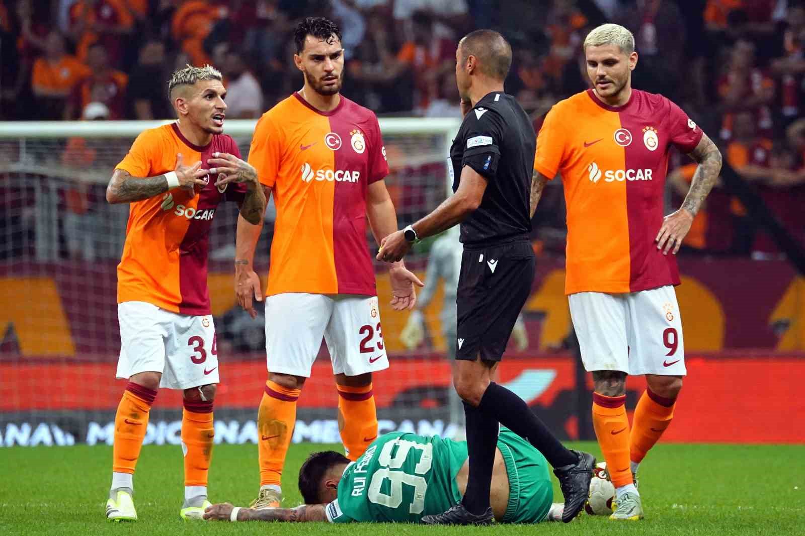 LUCAS TORREİRA