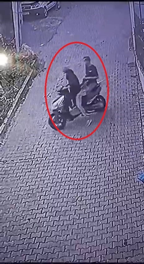 BURSA’DA ARKADAŞIYLA BİRLİKTE MOTOSİKLETLE SEYİR HALİNDEYKEN, BALKONDA ASILI ÇAMAŞIRLARI GÖREN