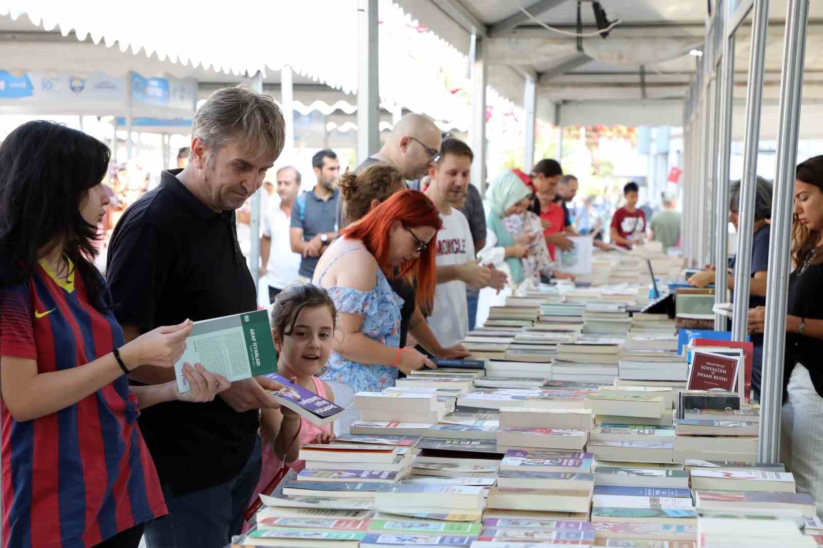MUDANYA 5. KİTAP FUARI; CUMHURİYETİN ÖN SÖZÜNÜN YAZILDIĞI MUDANYA'DA 100.