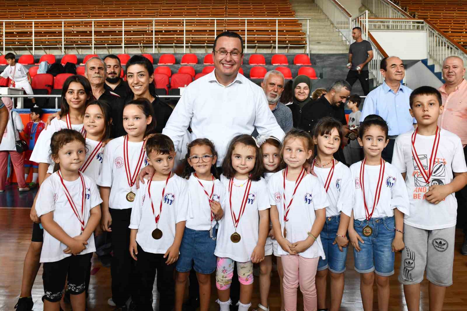 MUSTAFAKEMALPAŞA’LI GENÇ SPORCULAR, MUSTAFAKEMALPAŞA BELEDİYESİ BÜNYESİNDE YAZ AYI BOYUNCA DEVAM