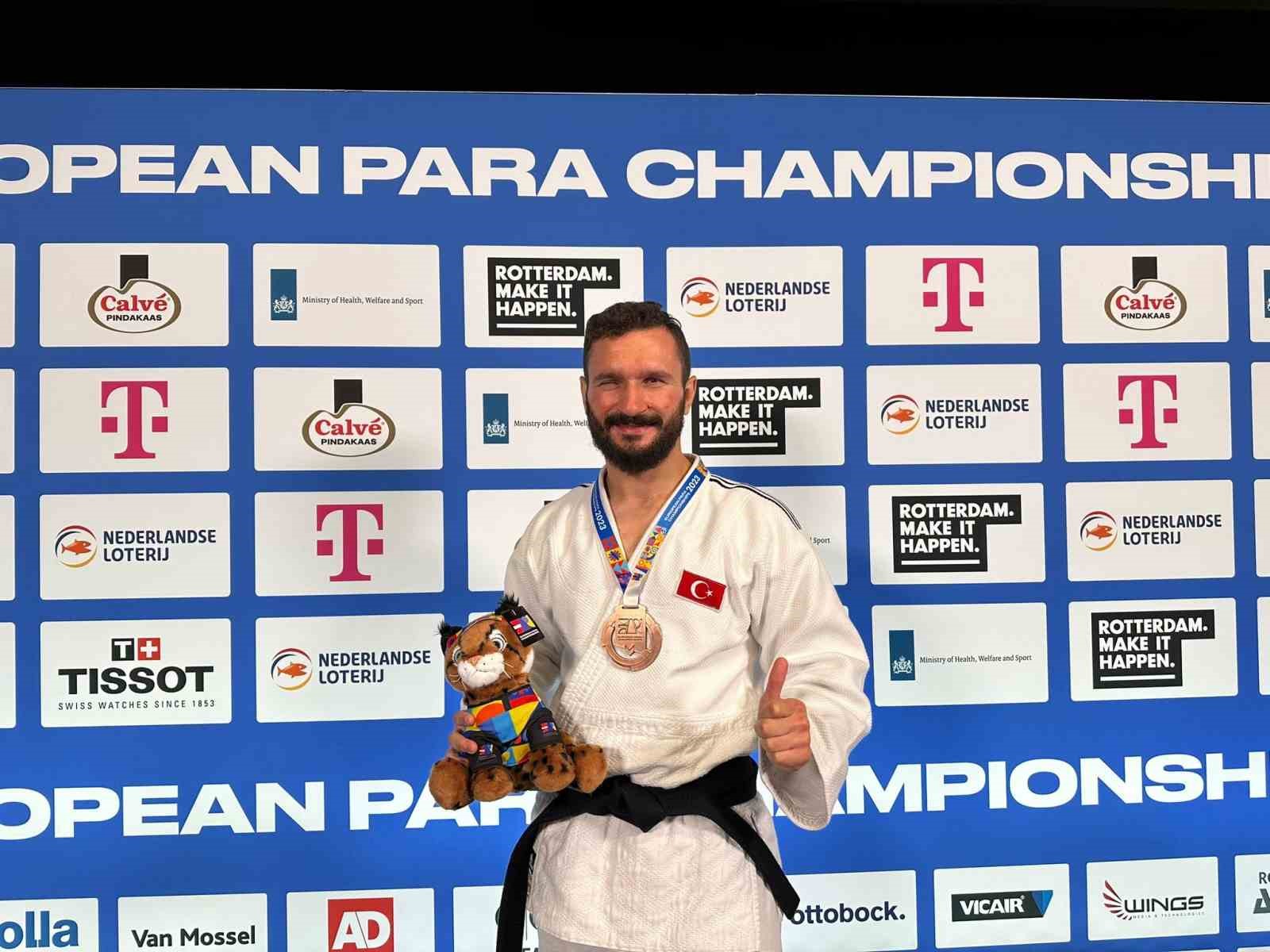 NİLÜFER BELEDİYESİ GÖRME ENGELLİLER SPOR KULÜBÜ’NÜN BAŞARILI SPORCUSU YASİN ÇİMCİLER,