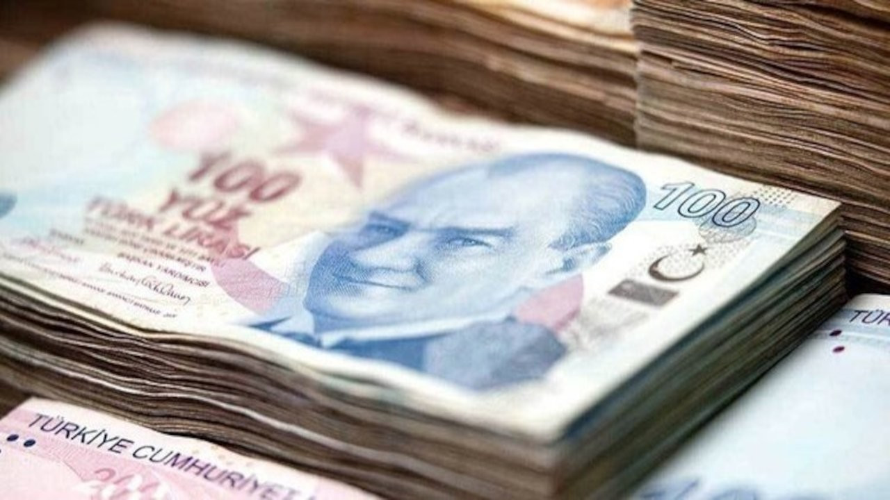 H&uuml;k&uuml;met, memur ve memur emeklileri i&ccedil;in 2024&rsquo;te ilk 6 ay