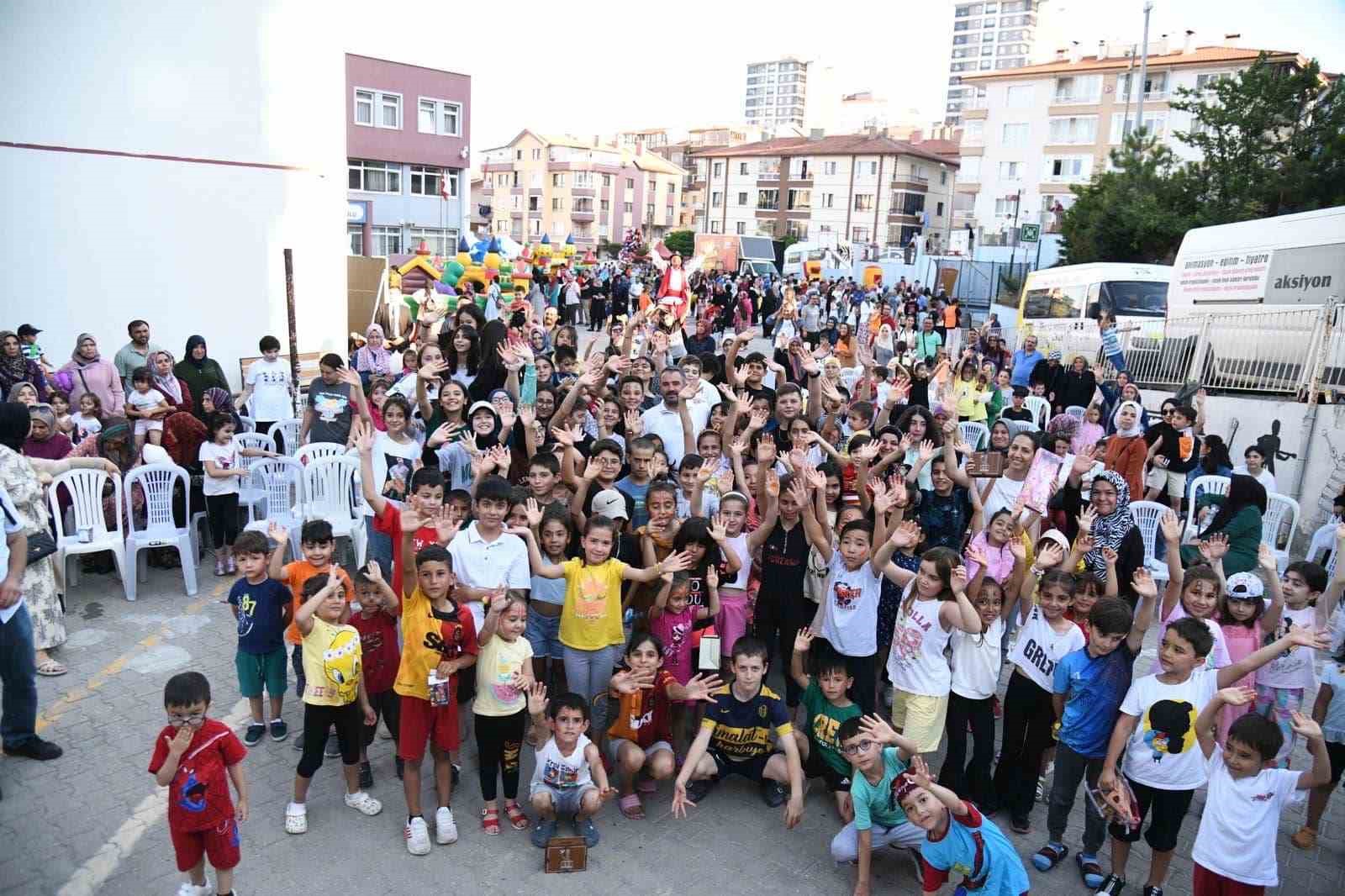 PURSAKLAR BELEDİYESİ, YAZ AYLARI İLE BİRLİKTE ÇOCUK ŞENLİKLERİNDEN KÜLTÜR GEZİLERİNE,
