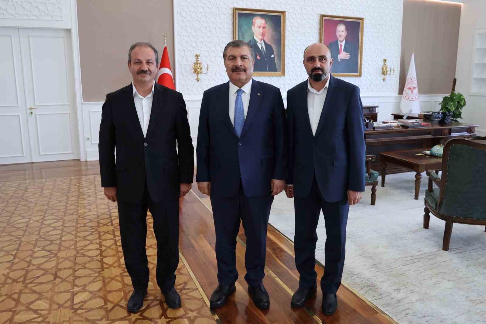 SAĞLIK-SEN GENEL BAŞKANI MAHMUT FARUK DOĞAN, SAĞLIK BAKANI FAHRETTİN KOCA’YI