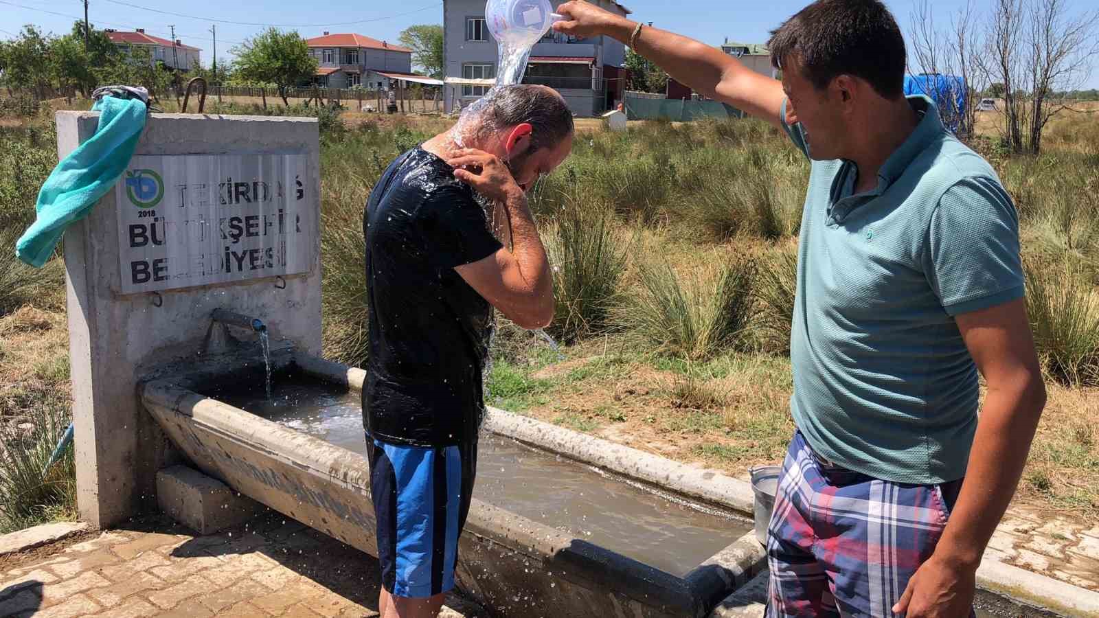 TEKİRDAĞ SARAY KÜÇÜKYONCALI MAHALLESİ SAKİNLERİ SON DÖNEMLERDE MAHALLELERİNDE YAŞANAN SU