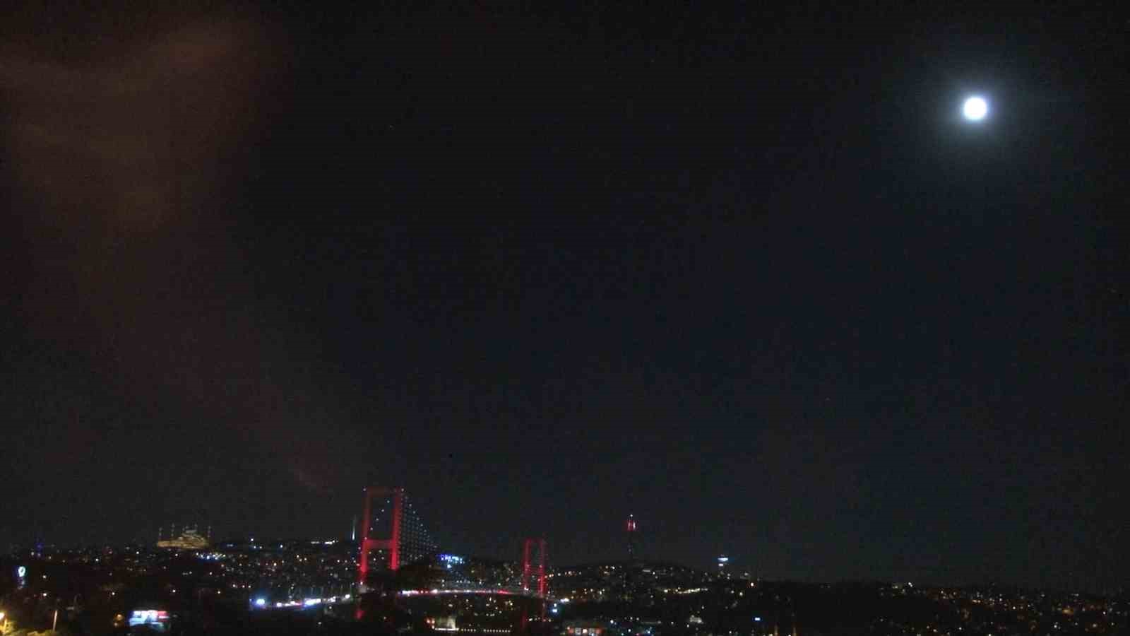 SÜPER AY VE BOĞAZ KÖPRÜSÜ