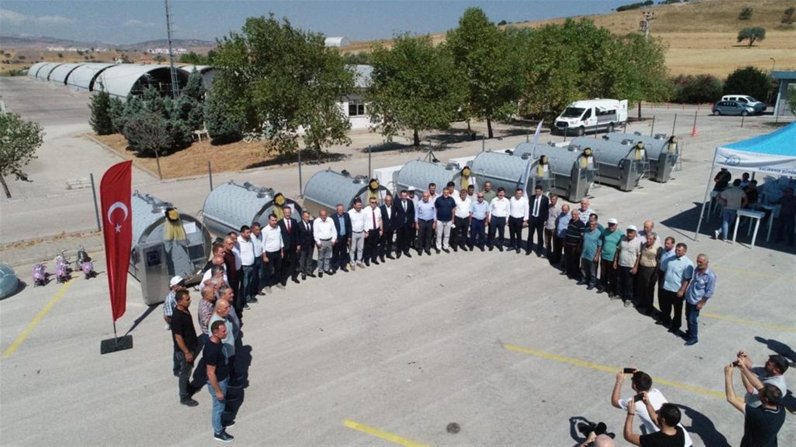 Süt üretiminde ülkenin önde gelen şehirlerinden olan Balıkesir’de, Büyükşehir Belediyesi