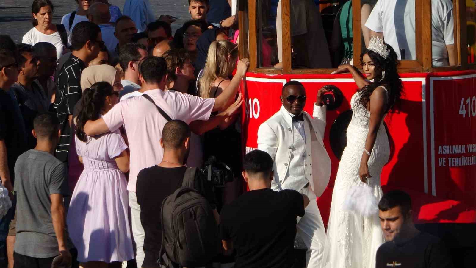 AFRİKALI ÇİFT
