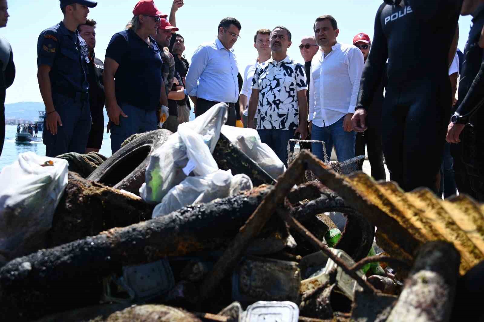 ÇANAKKALE’NİN ECEABAT İLÇESİNE BAĞLI KİLİTBAHİR KÖYÜ VE KİLİTBAHİR KALESİ ÖNLERİNDE