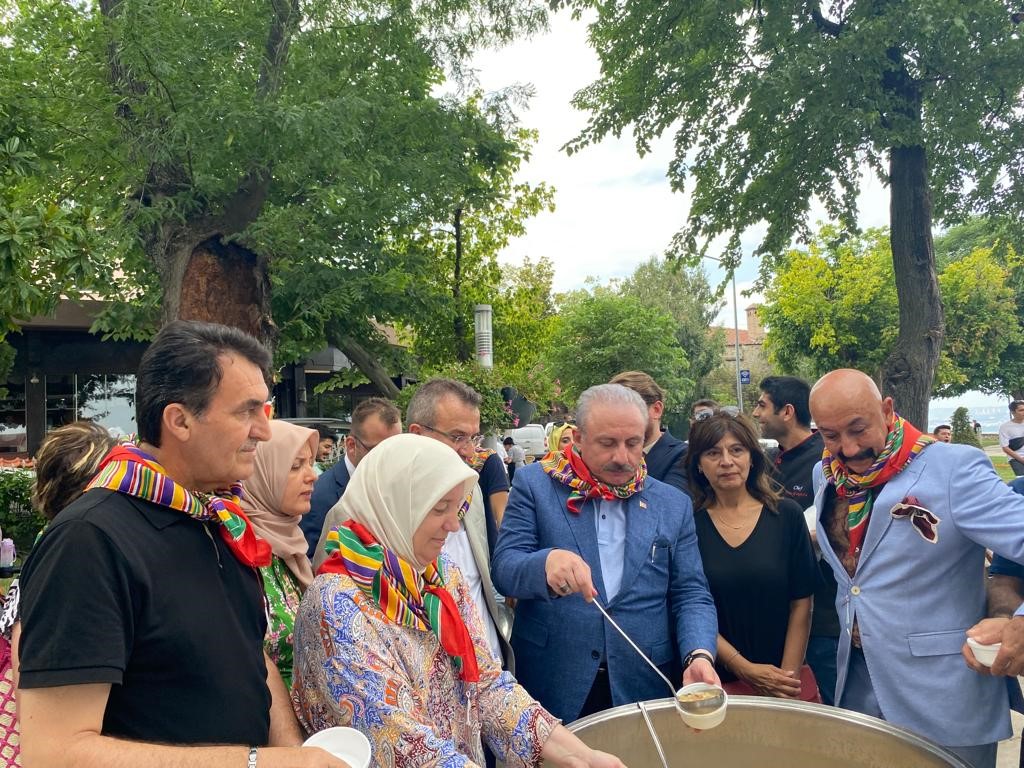 BURSA'YA ÖZEL BİR ZİYARET GERÇEKLEŞTİREN TBMM ESKİ BAŞKANI MUSTAFA ŞENTOP,