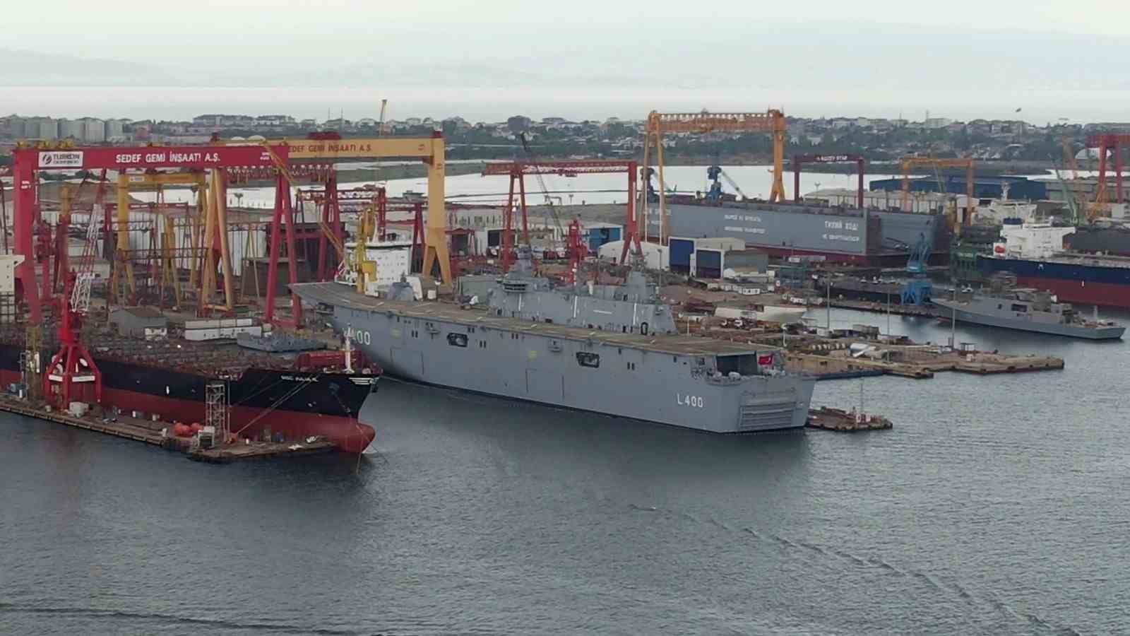 DÜNYANIN İLK SİHA GEMİSİ TCG ANADOLU, TUZLA TERSANESİ’NE DEMİRLEDİ.