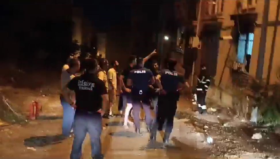 TEKİRDAĞ'IN ÇORLU İLÇESİNDE BİR APARTMANIN GİRİŞ KATINDAKİ İKAMETİNE İKİNCİ KEZ