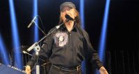 Anadolu Rock müziğin efsane isimlerinden Erkin Koray hayata gözlerini yumdu.