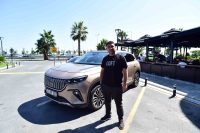 TÜRKİYE’NİN YERLİ OTOMOBİLİ TOGG’UN 43’ÜNCÜ TALİHLİSİ MURAT GÜNDOĞDU, ARACINA 4