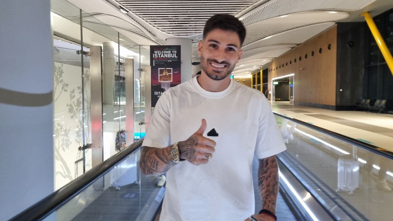 TRABZONSPOR'UN PRENSİP ANLAŞMASINA VARDIĞI YUNAN FORVET TAXİARCHİS FOUNTAS, İSTANBUL'A GELDİ.