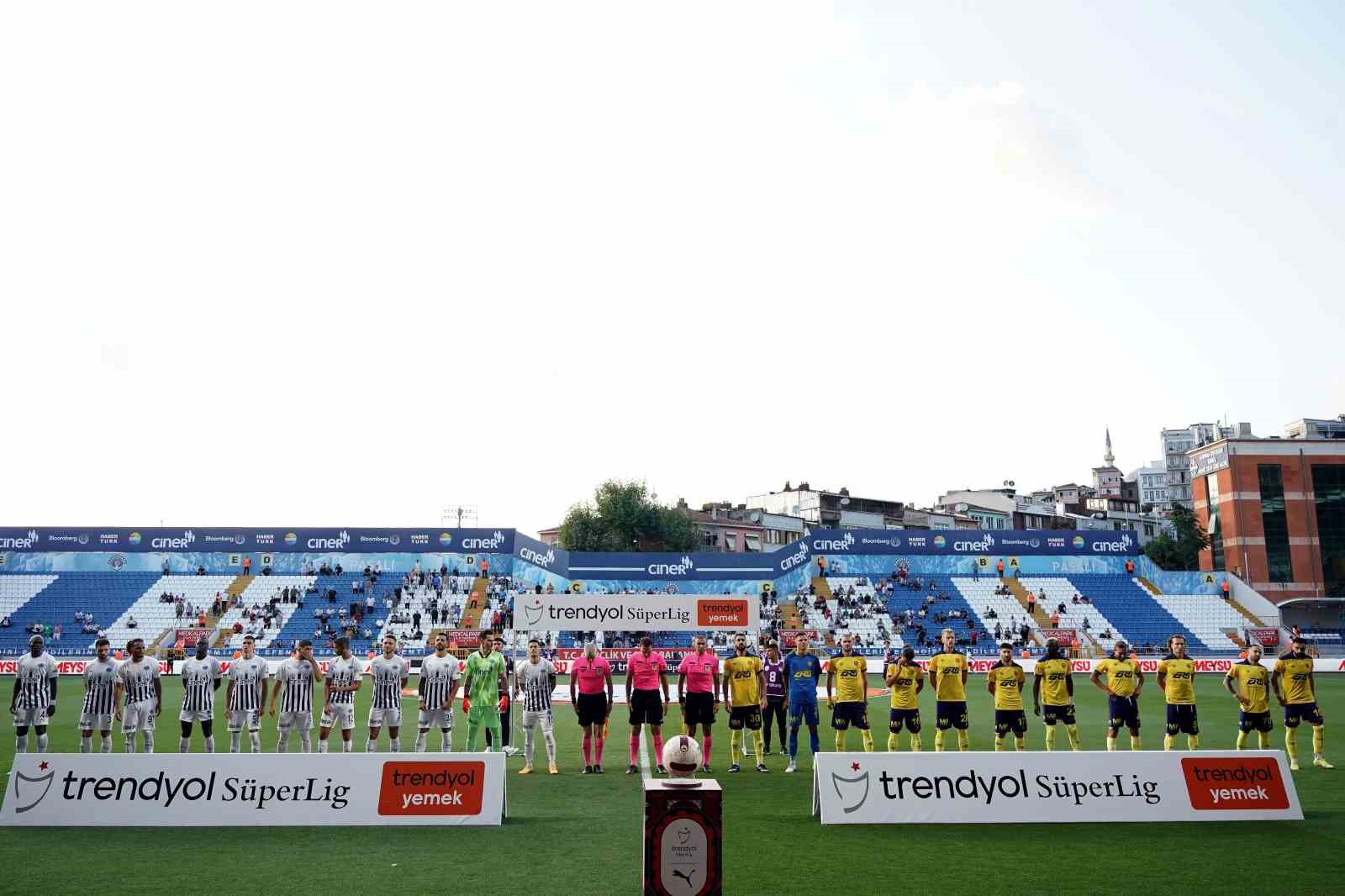 Trendyol Süper Lig: Kasımpaşa: 0 – MKE Ankaragücü: 0 (Maç devam ediyor) TRENDYOL SÜPER LİG'İN İLK HAFTASINDA KASIMPAŞA EVİNDE MKE ANKARAGÜCÜ İLE