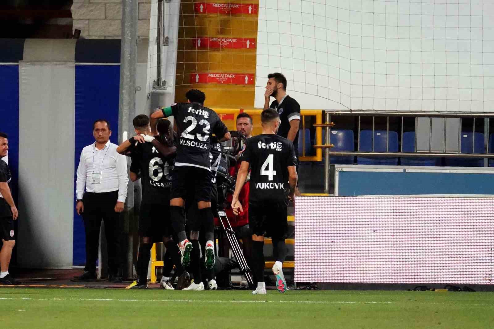 TRENDYOL SÜPER LİG’İN 3. HAFTA MAÇINDA KASIMPAŞA, EVİNDE PENDİKSPOR’U AĞIRLIYOR.