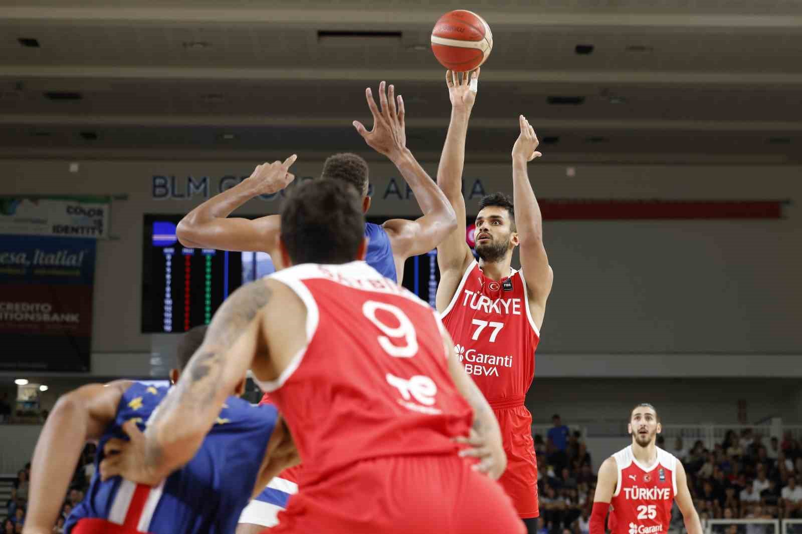 İTALYA'DA DÜZENLENEN TRENTİNO BASKET CUP’TA MÜCADELE EDEN A ERKEK MİLLİ