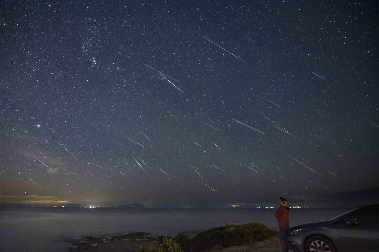 FOTOĞRAF SANATÇISI İSA TURAN BU KEZ TUZ GÖLÜ ÇEVRESİNDE PERSEİD