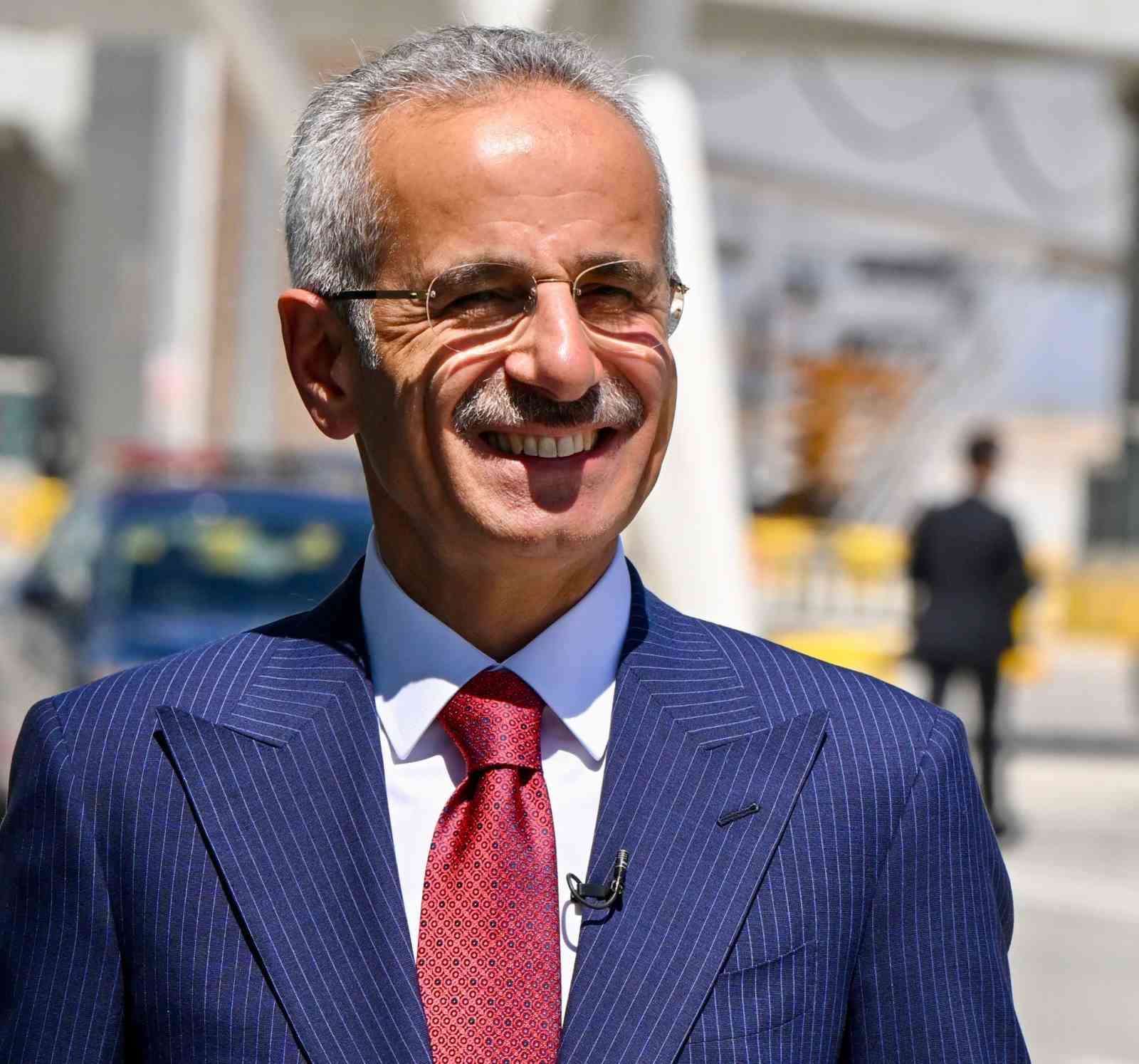 ULAŞTIRMA VE ALTYAPI BAKANI ABDULKADİR URALOĞLU, TEKNOFEST'İN MİLLİ TEKNOLOJİNİN GELİŞTİRİLMESİNDE