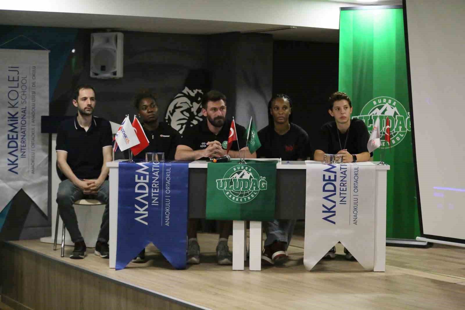 ULUDAĞ KADIN BASKETBOL TAKIMI AKADEMİK KOLEJ İLE İŞ BİRLİĞİ YAPTI.