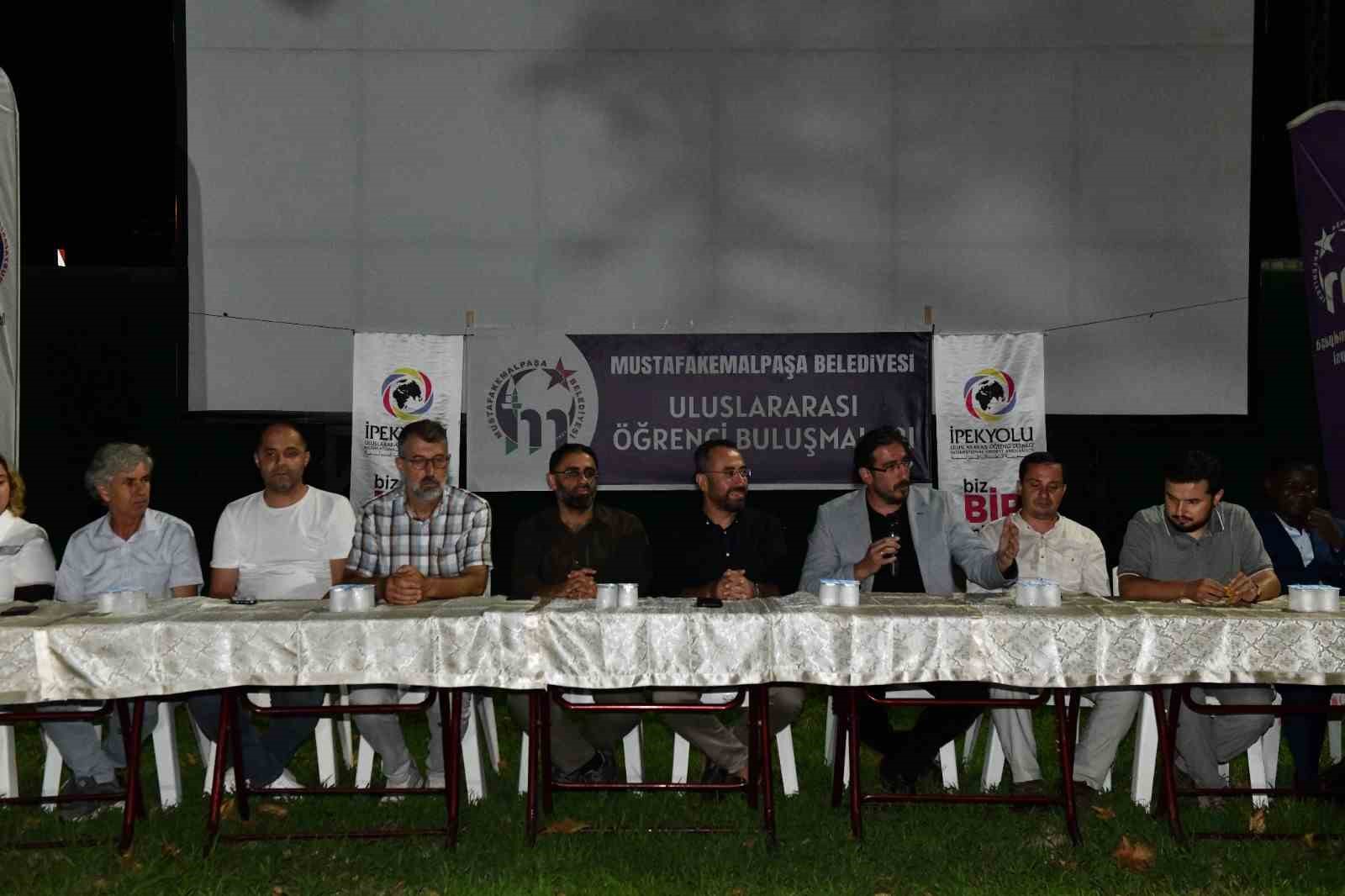 22 FARKLI ÜLKEDEN TÜRKİYE’YE GELEREK ULUDAĞ ÜNİVERSİTESİ’NDE ÖĞRENİM GÖREN ÖĞRENCİLER,