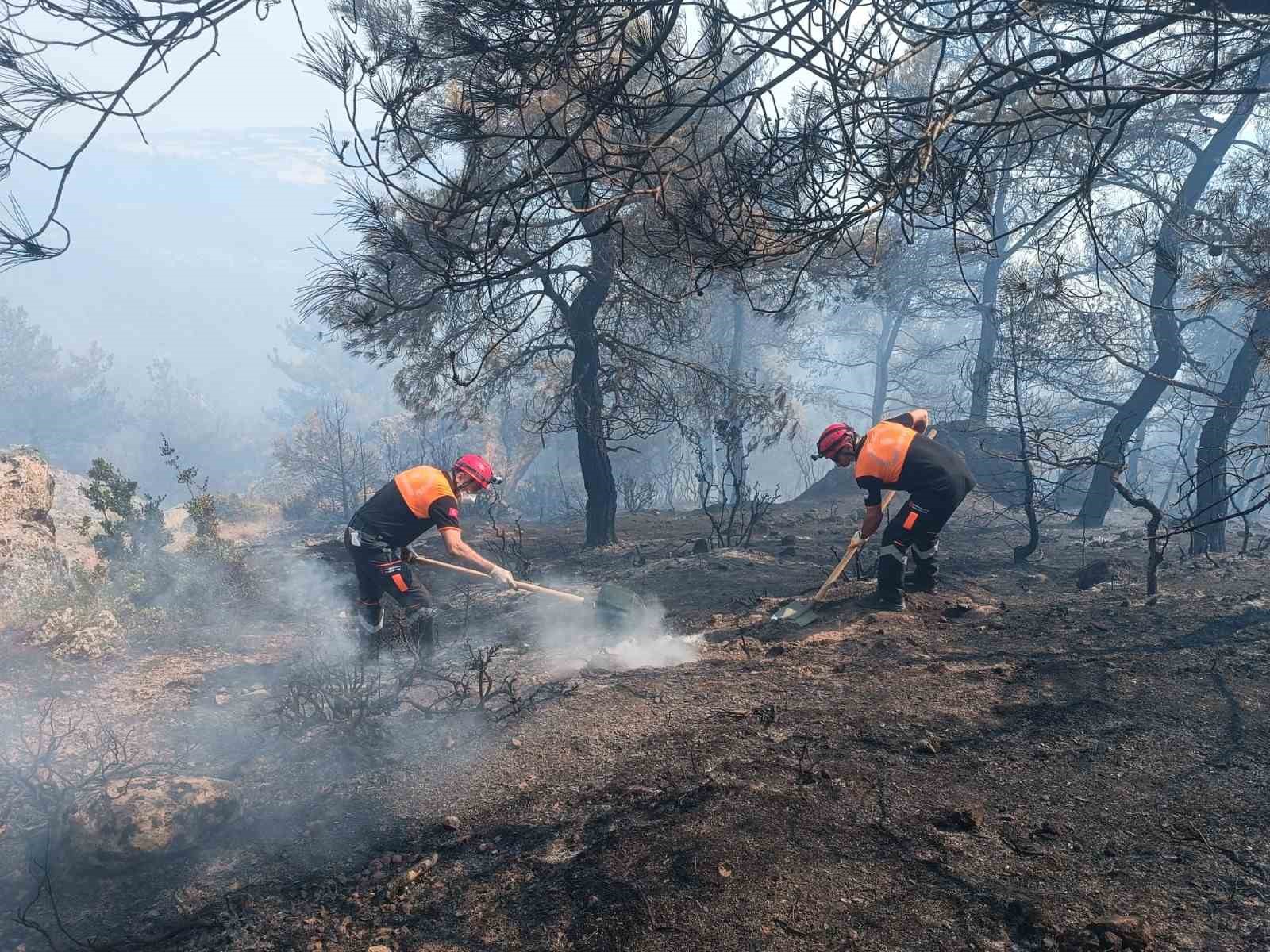 ÜMRANİYE BELEDİYESİ ARAMA KURTARMA EKİBİ, ÇANAKKALE’DE DÜN ÖĞLE SAATLERİNDE BAŞLAYAN