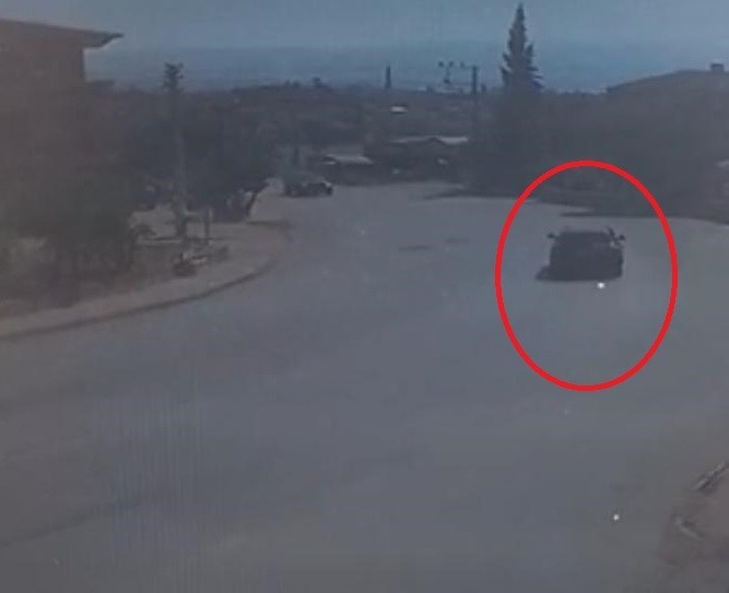 BURSA’DA SEYİR HALİNDEKİ OTOMOBİL SÜRÜCÜSÜ VİRAJA HIZLI GELİNCE KONTROLDEN ÇIKIP,