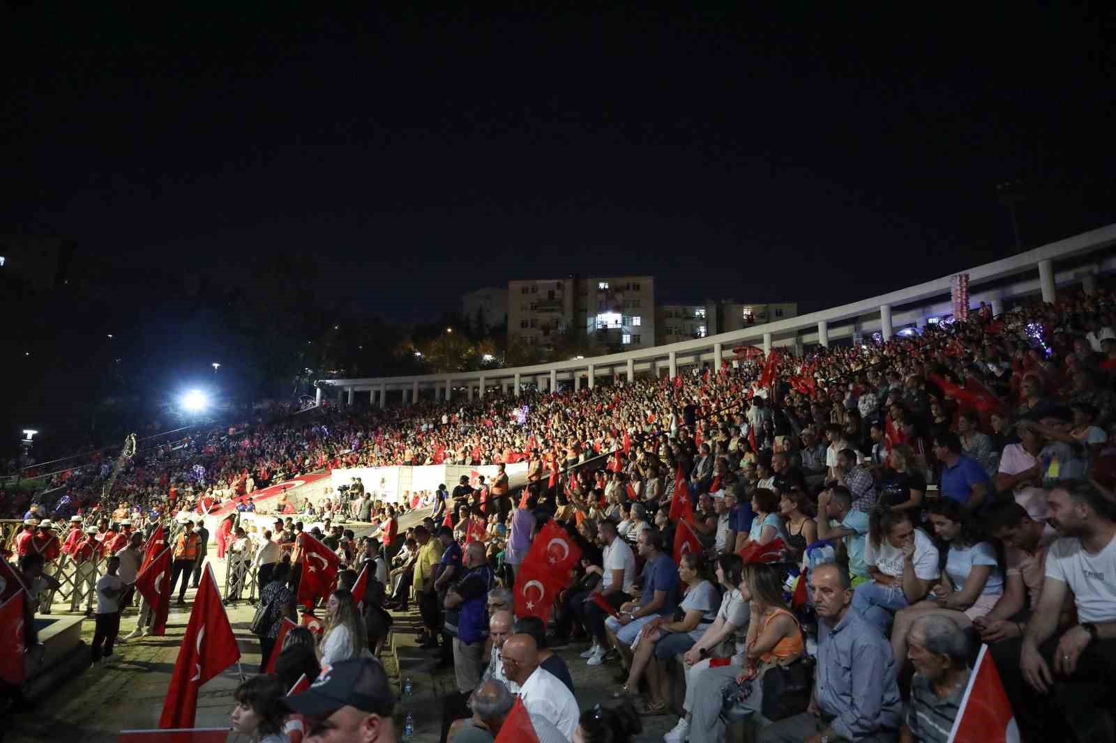 YENİMAHALLE BELEDİYESİ, 30 AĞUSTOS ZAFER BAYRAMI’NIN 101’İNCİ YILINI İLÇE GENELİNDE