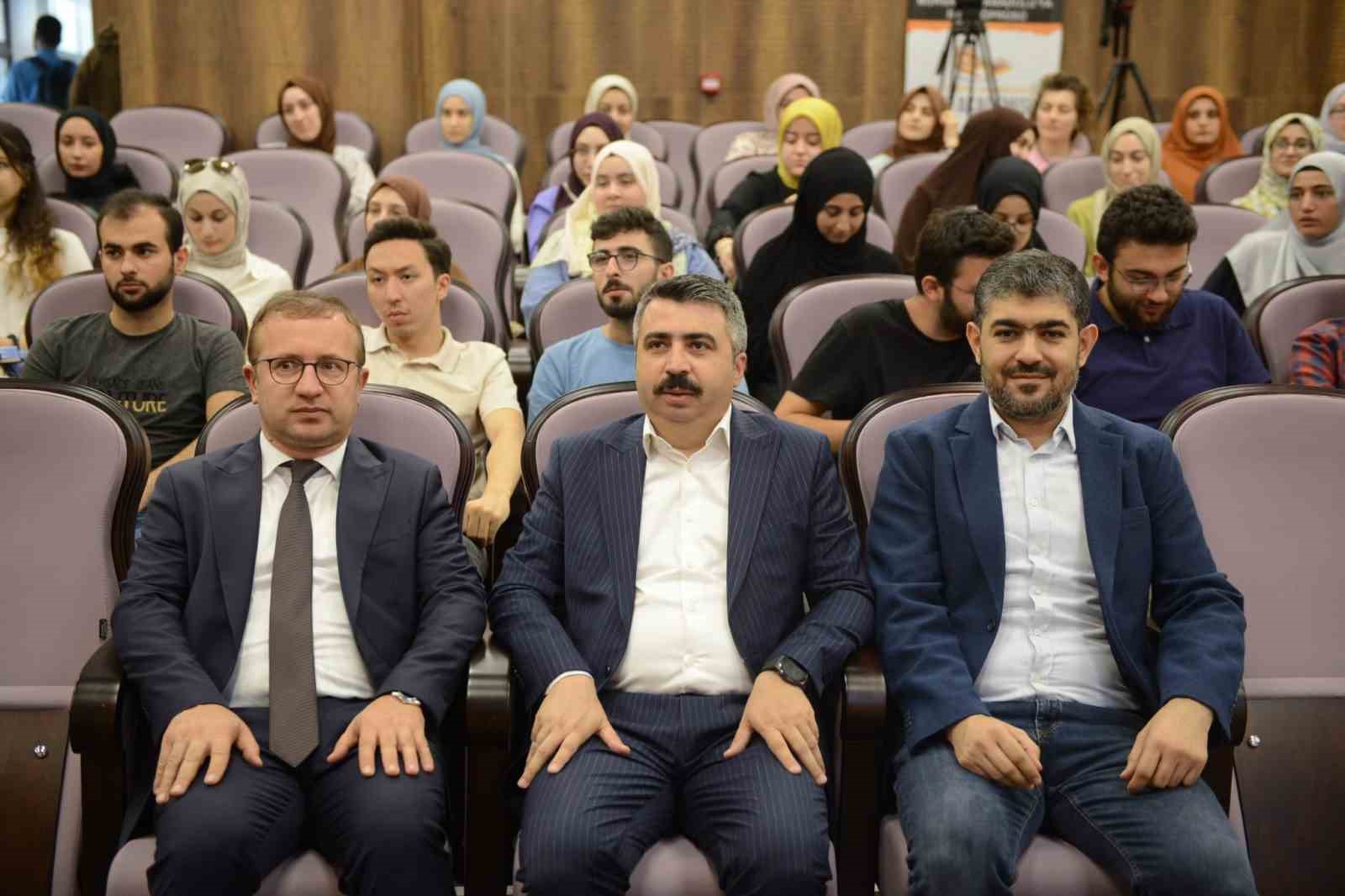 YILDIRIM BELEDİYESİ, YILDIRIM MEDRESESİ YAZ AKADEMİSİ ÜNİVERSİTE ÖĞRENCİLERİNİ AĞIRLIYOR. SEMİNERELER