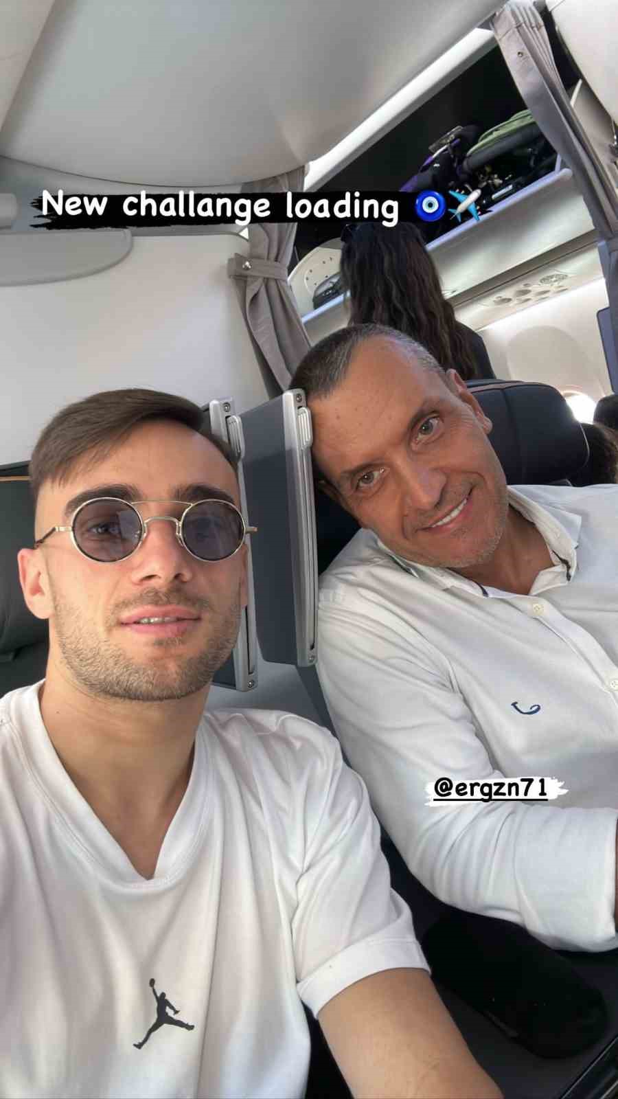 GALATASARAY'IN 23 YAŞINDAKİ FUTBOLCU FUTBOLCUSU YUNUS AKGÜN, TRANSFER GÖRÜŞMELERİ YAPTIĞI