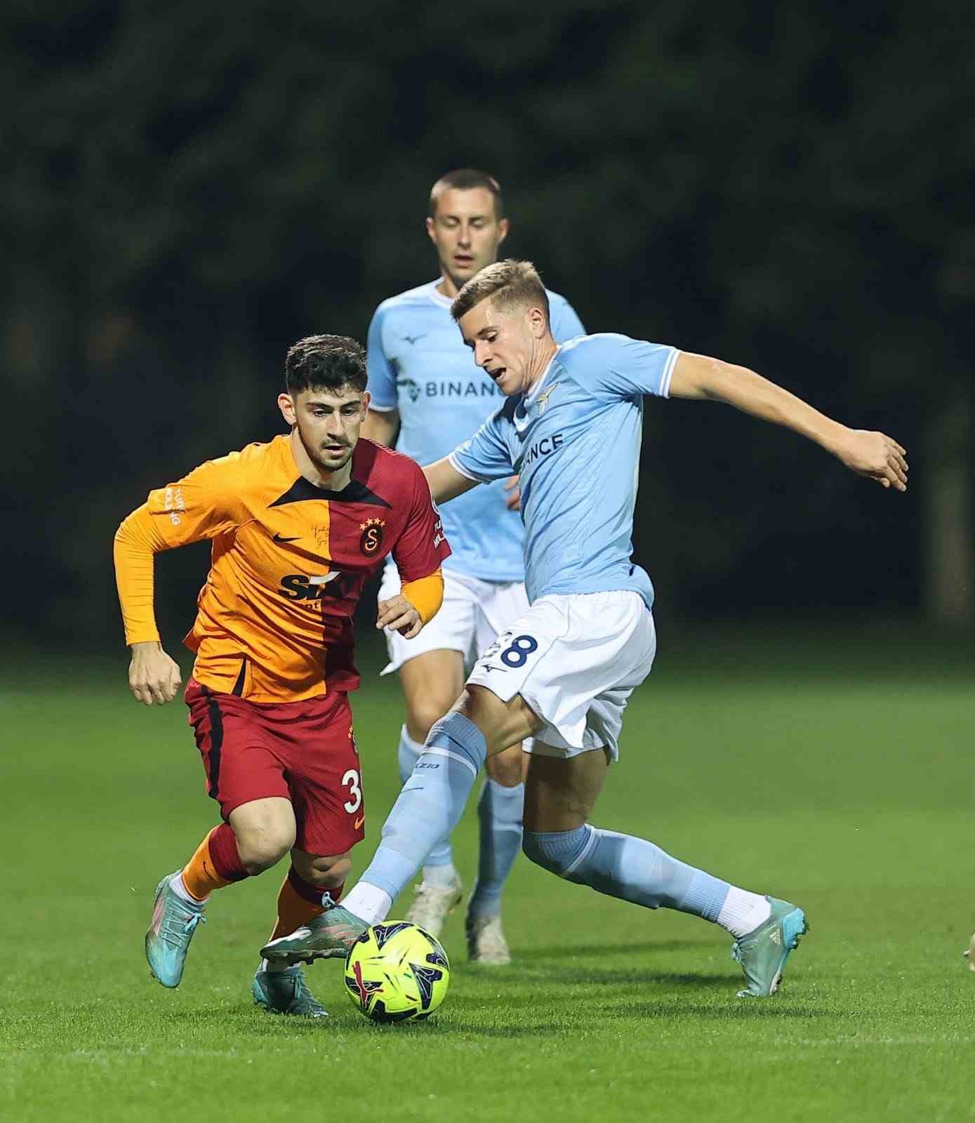 İSVİÇRE SÜPER LİGİ TAKIMLARINDAN BASEL, GALATASARAY'IN 20 YAŞINDAKİ FUTBOLCUSU YUSUF