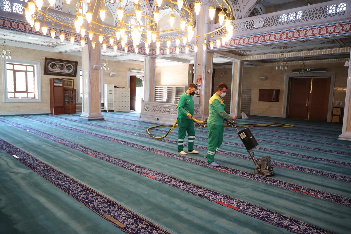 ZEYTİNBURNU BELEDİYESİ İBADETHANE TEMİZLİK EKİBİ İLÇEDEKİ CAMİ, MESCİT, CEMEVİ VE