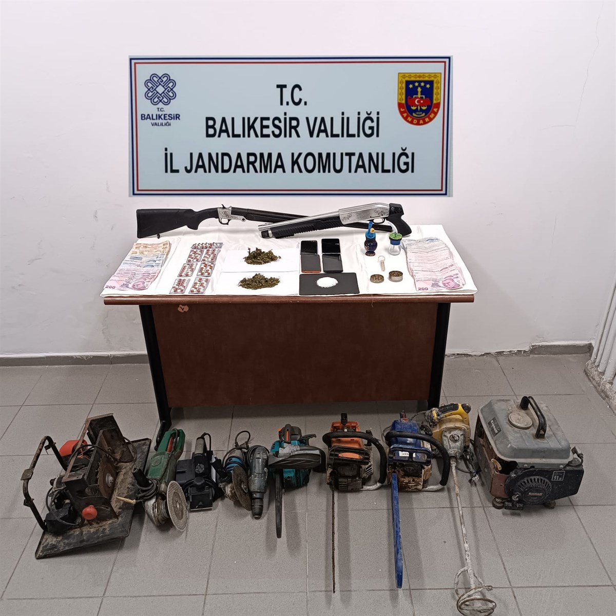 Balıkesir İl Jandarma Komutanlığı tarafından uyuşturucu madde imal ve ticaretine