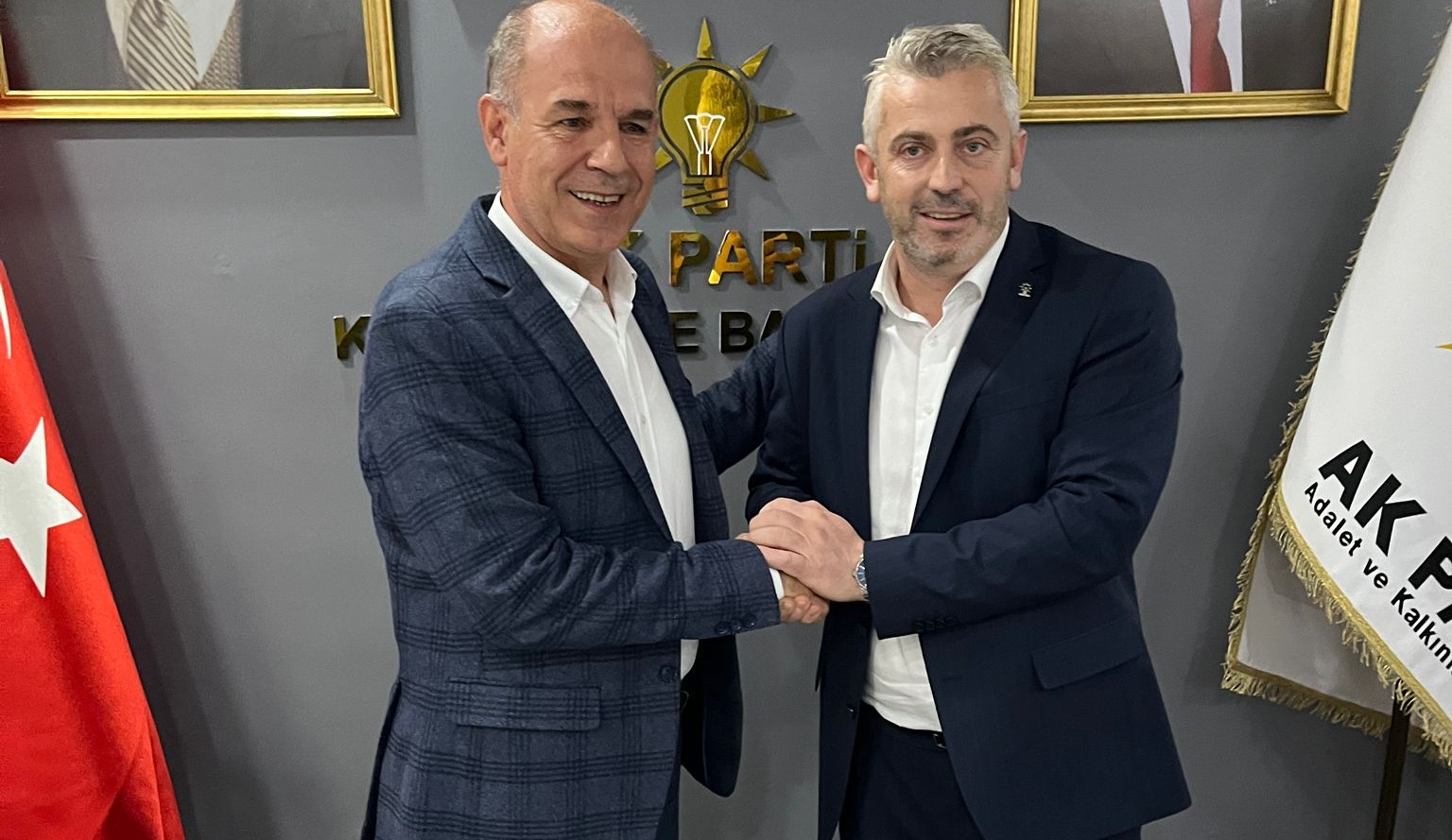 AK Parti Karesi İlçe Teşkilatında ilçe Başkanlığına getirilen Hakan Aka,
