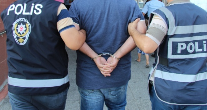 Balıkesir’in ilçelerinde aranan 123 kişi yakalandı Balıkesir’in ilçelerinde yapılan operasyonda 123 kişi gözaltına alındı. Balıkesir İl