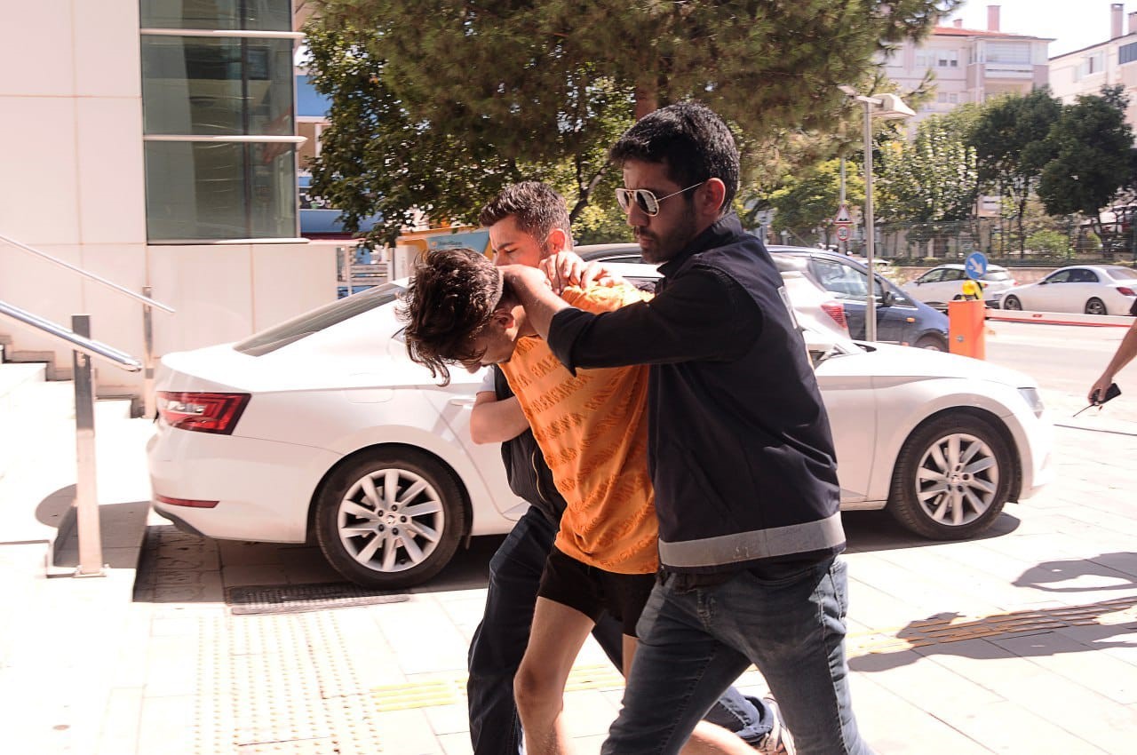 MUDANYA'DA ÇEŞİTLİ ZAMANLARDA OTOMOBİL, OTO AKÜSÜ VE MOTOSİKLET ÇALAN 19