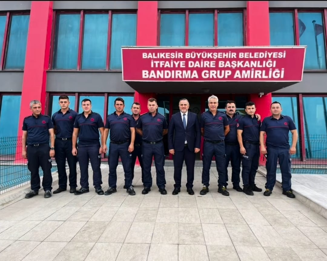 AK Parti Bandırma İlçe Başkanı Mehmet Doğan, İtfaiye Haftası’nda itfaiyecileri