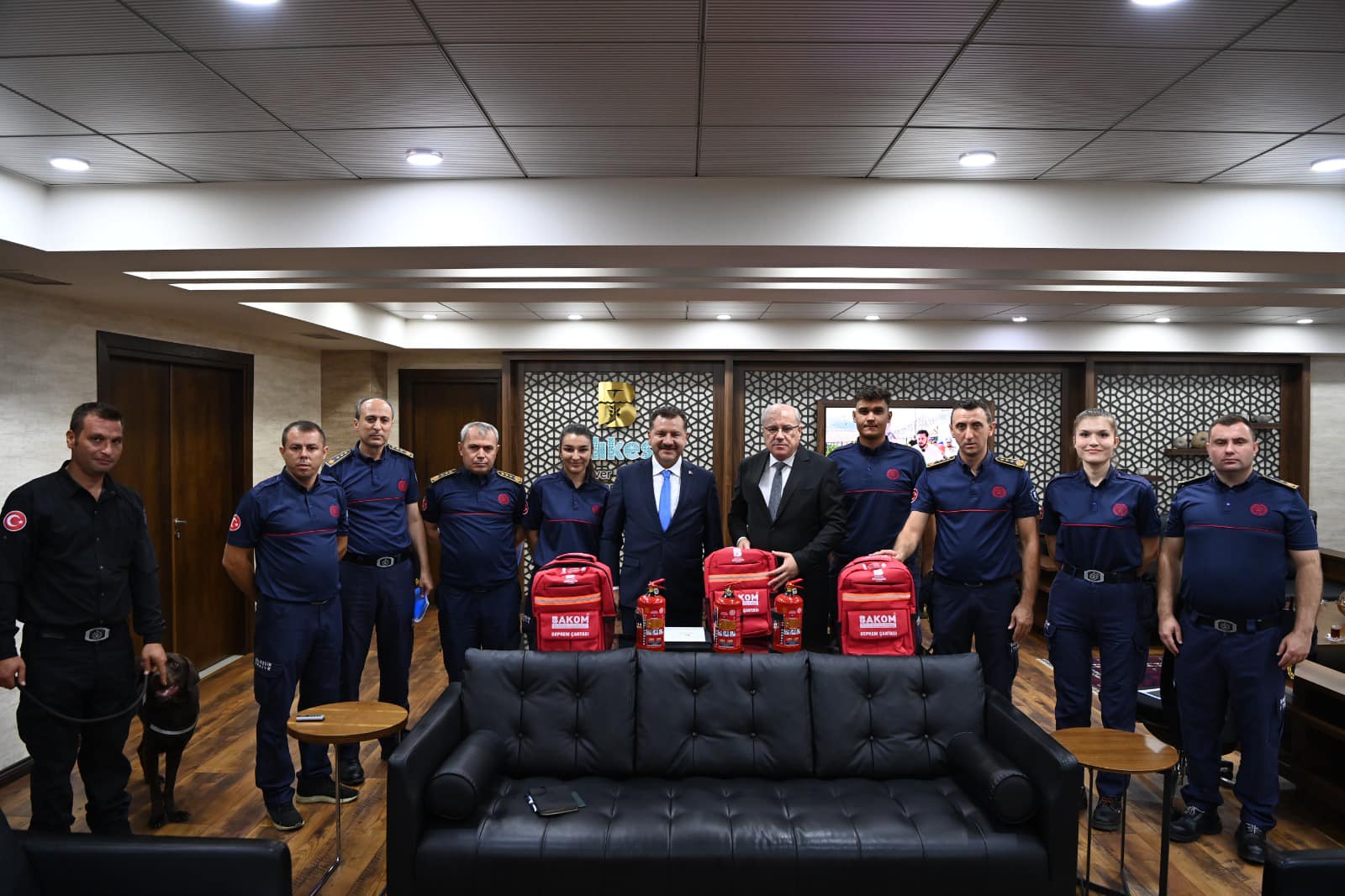 23-30 Eylül tarihleri arasında kutlanan İtfaiyeciler Haftası’nda, Balıkesir Büyükşehir Belediyesi