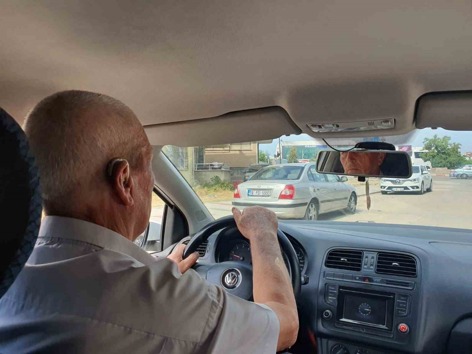 BURSA’NIN İNEGÖL İLÇESİNDE 73 YAŞINDAKİ SEBAHATTİN BOZBULUT, İLERLEYEN YAŞINA RAĞMEN