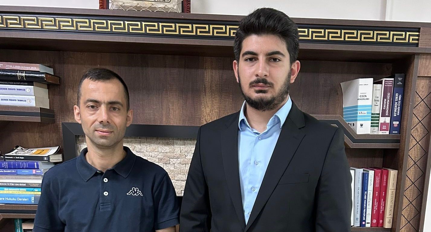 EŞİNDEN BOŞANMAK İSTEYEN ADAMIN HAYATI ZİNDANA DÖNDÜ: NAFAKA ÖDEDİ, EVİNDEN