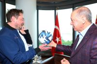 Tesla ve SpaceX’in kurucusu&nbsp;Elon&nbsp;Musk, kendisini Teknofest’e davet eden&nbsp;Cumhurbaşkanı&nbsp;Recep Tayyip&nbsp;Erdoğan’ateşekkür&nbsp;etti. Tesla