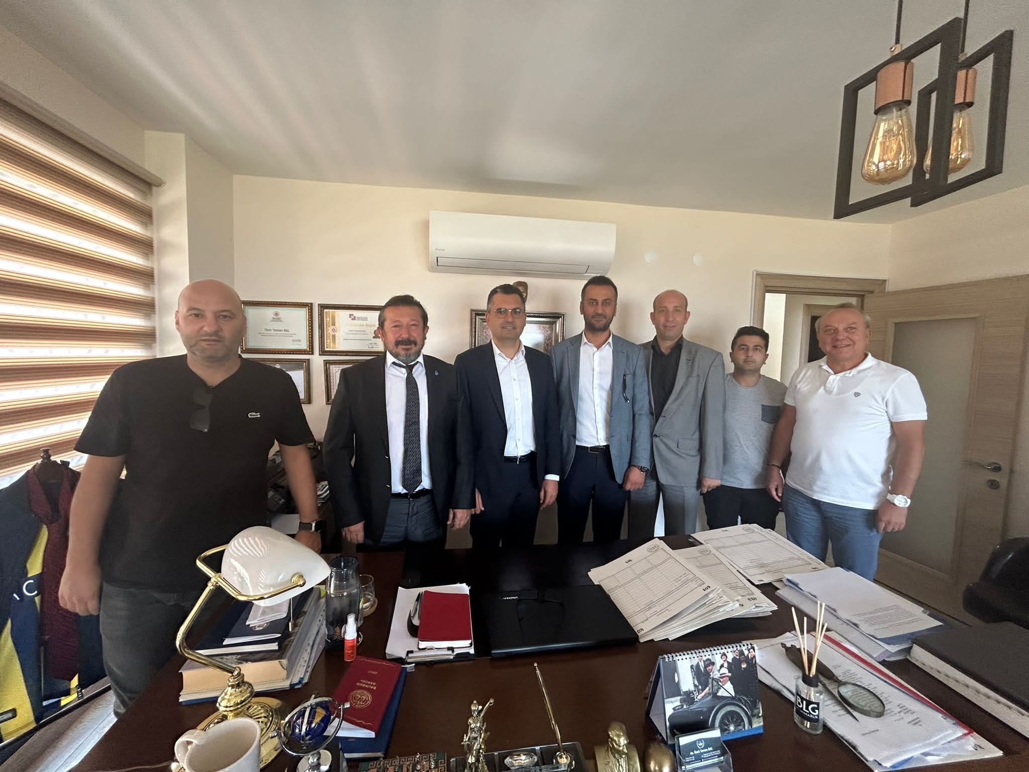DEVA Partisi Balıkesir Milletvekili Burak Dalgın, Bandırma’da ilçe yönetimi ile
