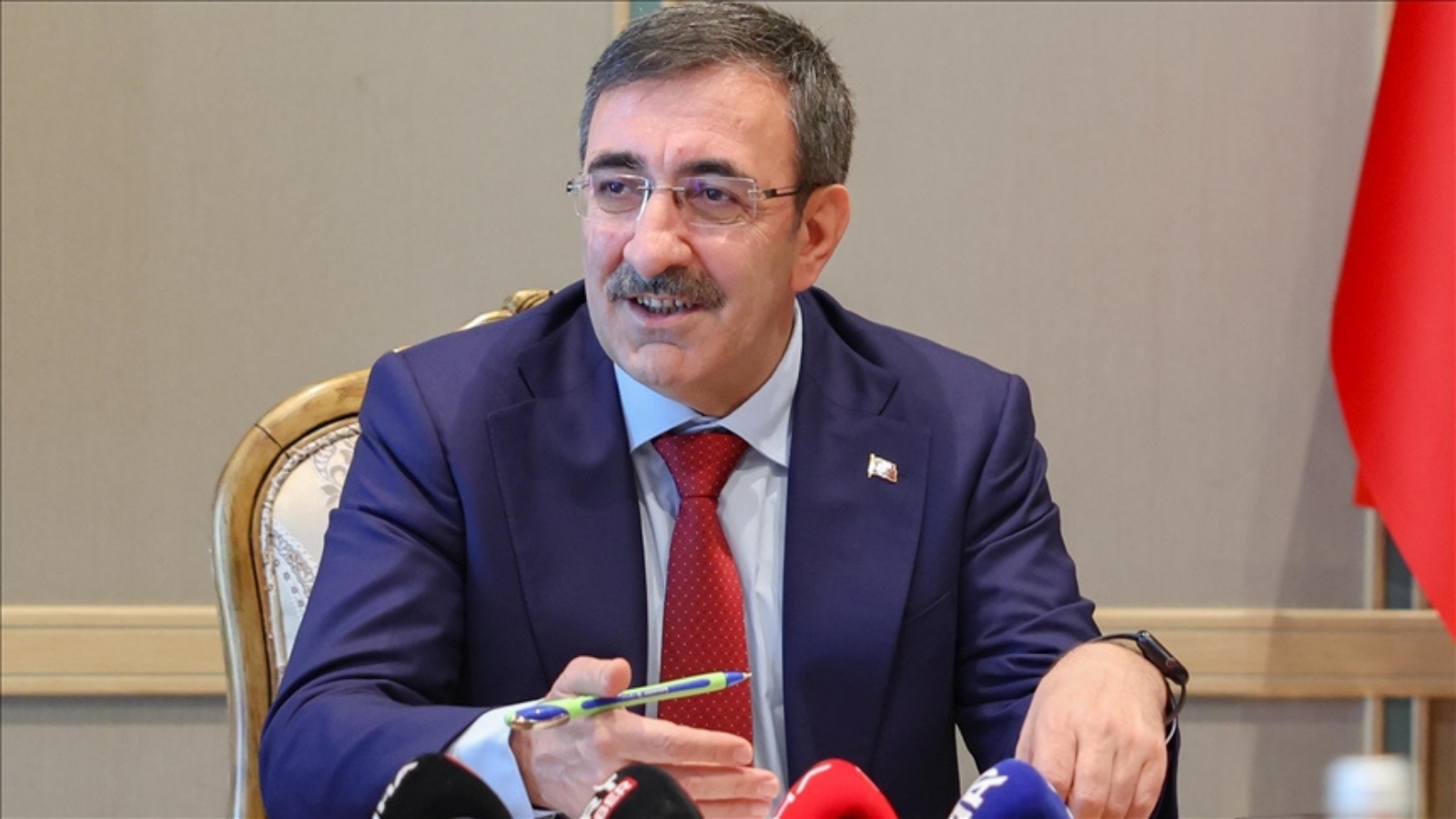 Cumhurbaşkanı Yardımcısı Yılmaz’dan enflasyon açıklaması Cumhurbaşkanı Yardımcısı Cevdet Yılmaz, “Yıllık bazda enflasyondaki önemli düşüşler 2024