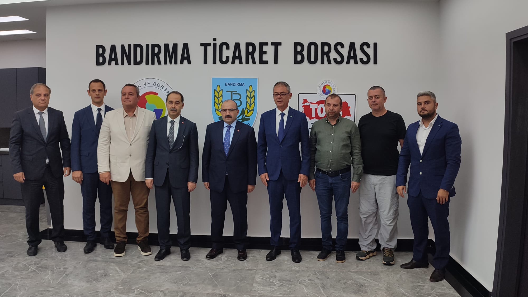 Göreve yeni başlayan Balıkesir Valisi İsmail Ustaoğlu, Bandırma Ticaret Odası